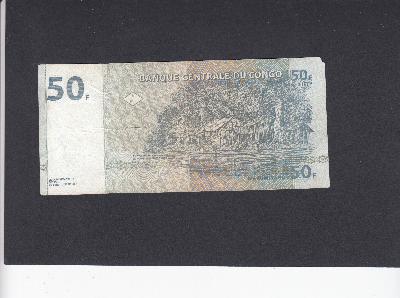 Beschrijving achterzijde: VILLAGE